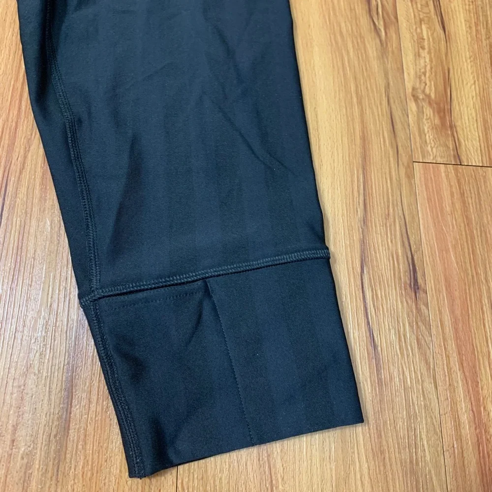 Lululemon Black Ghost Stripes Cropped Leggings - Picture 4 of 8